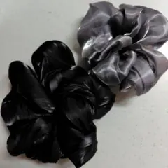 サテン風ビックシュシュ2個セット ブラック グレー