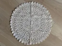 レース編みテーブルセンター