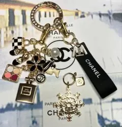 CHANEL シャネル CC香水瓶リボン3連チャーム 2026年最新】シャネル チャーム ボトルの人気アイテム - メルカリ