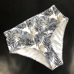 月末セール/新品♡ SHEIN 葉柄ハイウエスト水着 ビキニボトム 表示サイズS