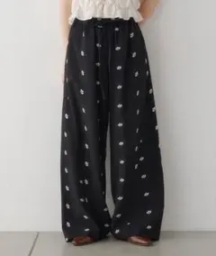 Kastane カットアウトツイルパンツ - メルカリ