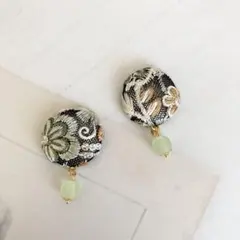 るぅ様 イヤリングに変更 インド刺繍リボンのくるみボタンピアス