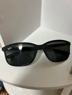 Ray-Ban RB4215-F サングラス