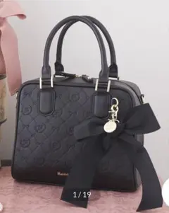 メゾンドフルール モノグラムリボンチャームボストンバッグ