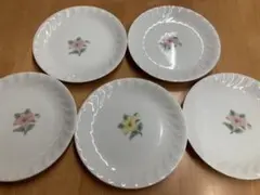 レトロな花柄小皿５枚セット