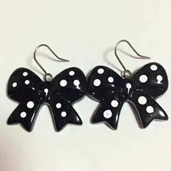 ドット柄リボンプラピアス