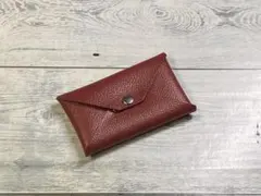 本革レトロいちごケースカードケースストラップハンドメイドレザークラフト レザークラフト＊本革＊いちご風＊ドット型押し＊カードケース〈レッド