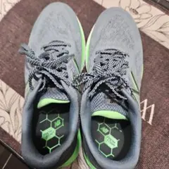 ニューバランススニーカー25