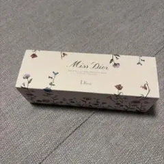 Miss Dior Rose Bath Bombs 入浴剤のサムネイル