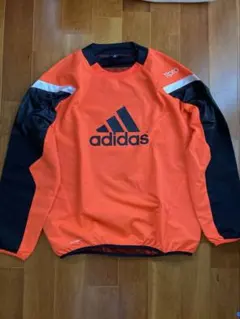 アディダス ウインドブレーカー