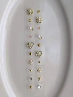 耳つぼジュエリー　20粒【まとめ割引あり】ゴールド　花　ハート