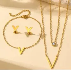 3セット★Ｖデザイン サージカルステンレス ピアスとブレスレットとネックレス