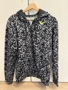 Nike Therma-Fit フード付き フルジップ　パーカーMサイズ