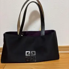 GIVENCHY ハンドバック　4Gロゴ　高級　ジバンシィのサムネイル