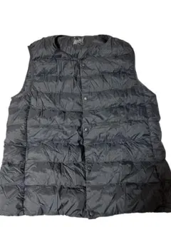 無印良品　紳士　軽量ダウン&フェザーノーカラーインナーベスト　Mサイズ