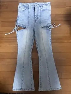 【最終値下げ】INGNI サイドリボンカットアウトフレアデニムパンツ
