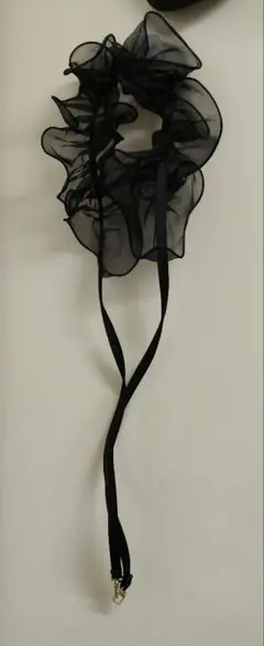 スマホショルダー　フリル　ストラップ