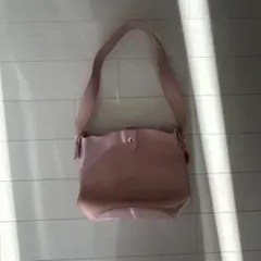 ピンク ショルダーバッグ レザー風