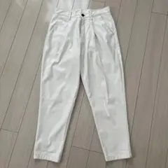 TRストレッチスーツ地　ワンタックテーパードセミワイドパンツ