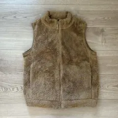 ユニクロ ファーリーフリース ベスト 160cm