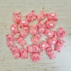 【即日発送】ネイルパーツ ぶた ピンク 23個 ネイパ ハンドメイド ネイルのサムネイル