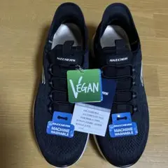 ブラック スニーカー