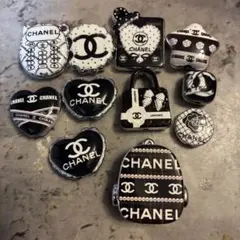 CHANELモノクロビーズセット