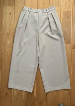 ワイドパンツ　ベージュ