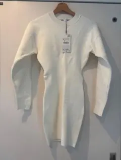 ✴︎新品✴︎ ZARA オフホワイト　タイトニットワンピース