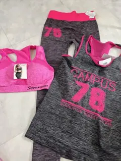 スポーツウエアセット　エクササイズウェア