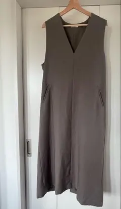 Vネックワンピース　classicalelf