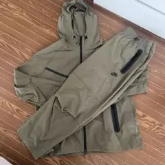 Nike オリーブグリーン ジャケット・パンツセット　セットアップ