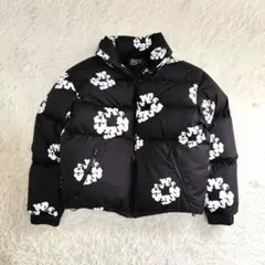 海外限定即完売]DENIM TEARS ダウン 黒 Mサイズ - メルカリ