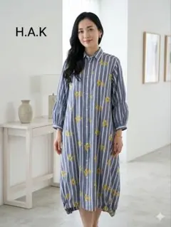 美品 H.A.K キュプラストライプ ミモザ刺繍 シャツワンピースのサムネイル