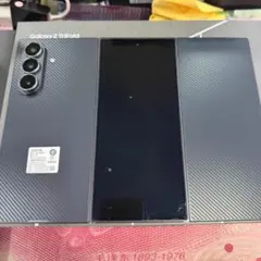美品 Galaxy Z TriFold 16GB/512GB 韓国版 - メルカリ