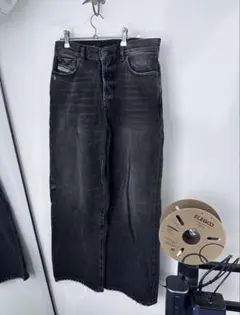 DIESEL 2000 5 POCKET ブラックデニム ワイドレッグのサムネイル
