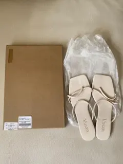 フラットサンダル　華奢ストラップ　アイボリー　Sサイズ