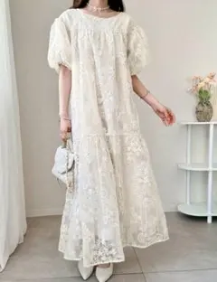 SHEIN FRIFUL アイボリーロング レース ドレス パフスリーブ付き