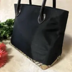 バーバリーロンドン　トートバッグ　ハンドバック　ノバチェック　ブラック　自立