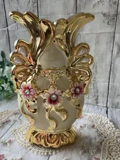 Item thumbnail for item 17fd48fd-94d4-4bf0-a0ca-22ad5f26c7a4