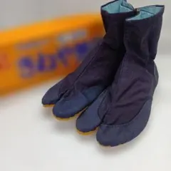 Item thumbnail for item 6eaca6f8-d800-4cf1-a49c-ee8534d3c1b8