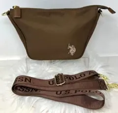 U.S.POLO ASSN ハーフムーンショルダーバッグ ブラウン ナイロンのサムネイル