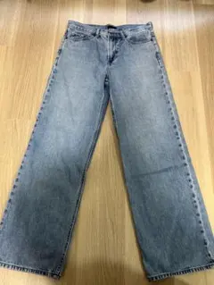 UNIQLO バギージーンズ 23