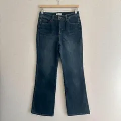 美品 フレアデニムパンツ ジーンズ Gパン ウォッシュ きれいめカジュアル 美脚