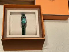 新品未使用 エルメス ナンタケット PM 29 mm マラカイトダイヤ　時計のサムネイル