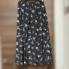 花柄ロングスカート