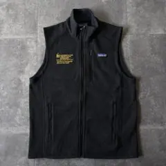 00s Patagonia フリースベスト 黒 M 815 アウトドア 企業ロゴのサムネイル