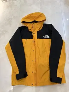 ノースフェイスマウンテンライトパーカー　Mサイズ