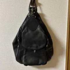 個性的　黒 レザー バッグ　リュック　イタリア製　ヴィンテージ
