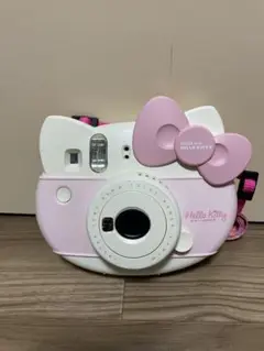 ハローキティ ポラロイドカメラ 50周年を迎えたHELLO KITTY(ハローキティ)のポラロイドカメラが